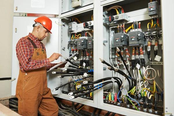 Electrician Services: What You Need to Know Before Hiring