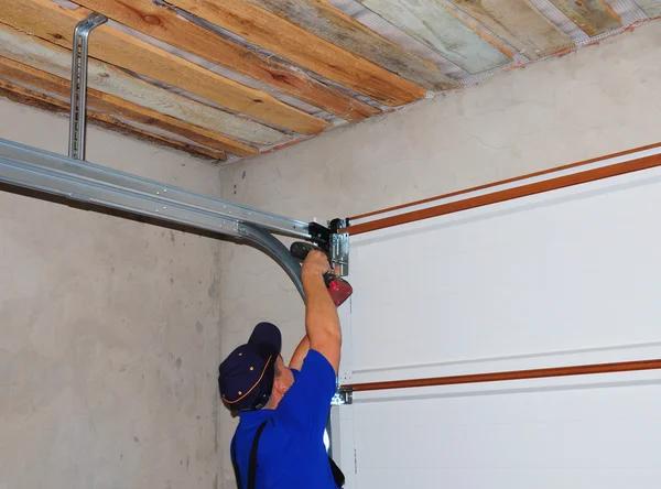 Local Garage Door Repair Experts You Can Rely On