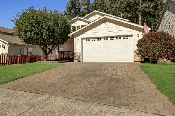 Best Garage Door Company Near Me for Homeowners