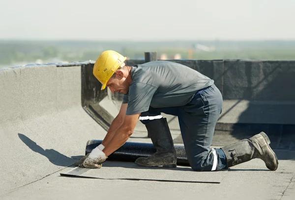 How to Choose the Right Duluth Roofer for Roof Repairs