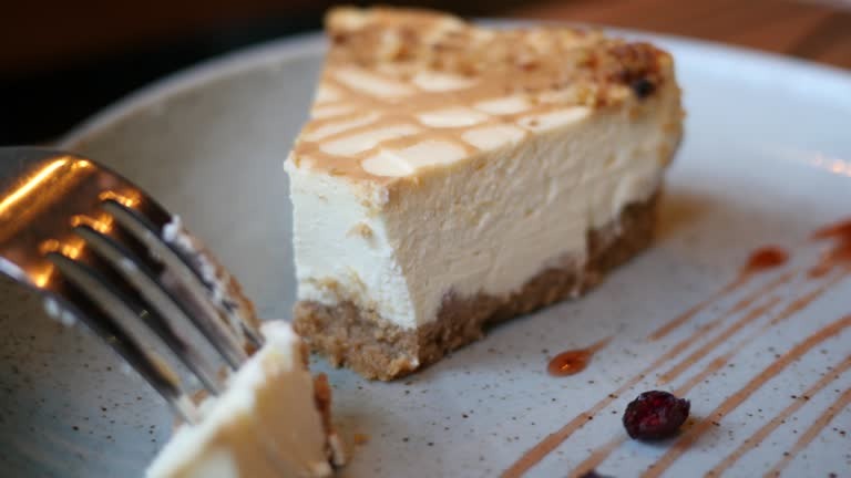Simple Cheesecake Recipe with Creamy Flavor