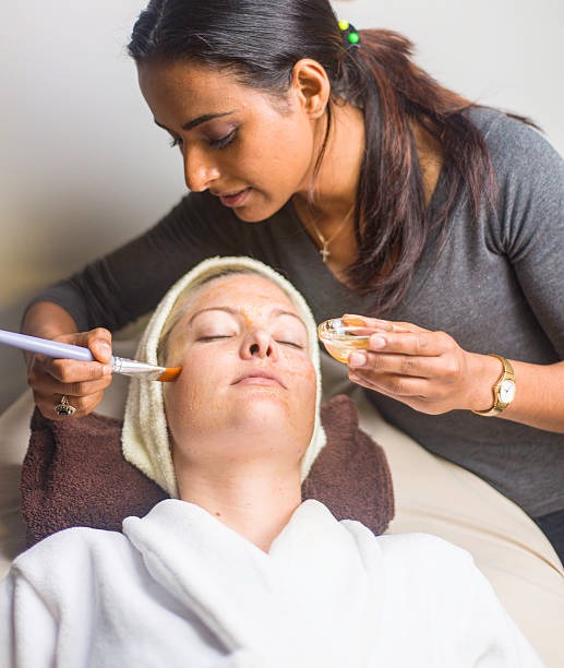 How an Aesthetics Clinic in Cheltenham Helps You Achieve Natural Results